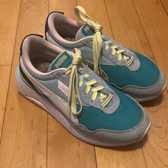 Puma sneakers - Picture 2 of 4